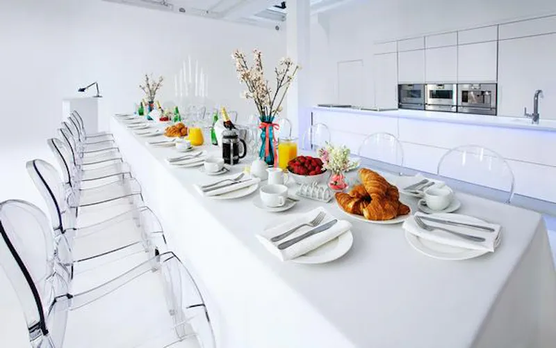 Tottenham Court Rd studio kitchen, N265 (photo 5)
