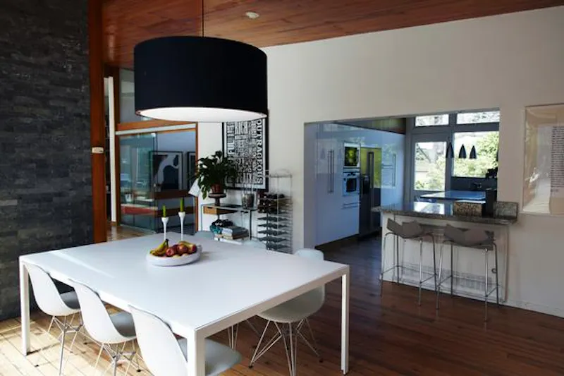 Bromley Modernist house, K391 (photo 12)