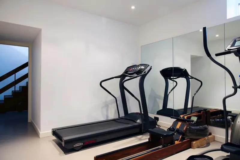 Gym at Bromley Modernist house, K391 (photo 30)
