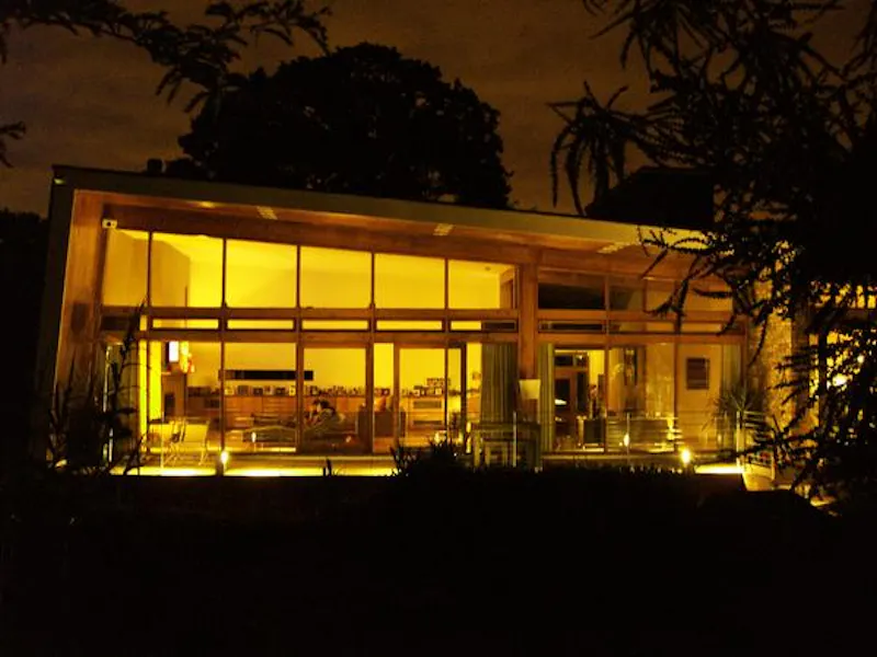 Bromley Modernist house, K391 (photo 45)
