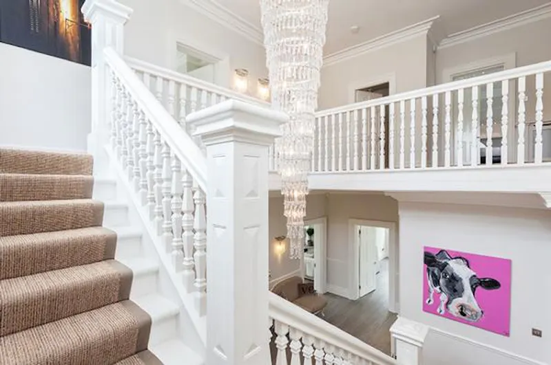 Staircase at Wimbledon indoor pool house, D2181 (photo 4)
