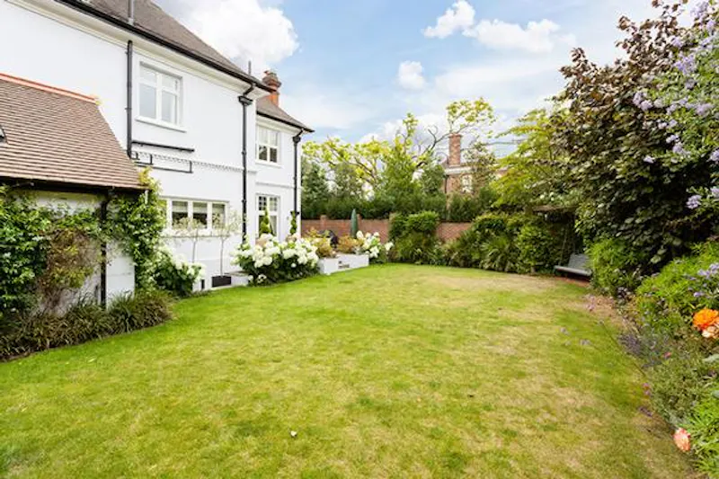 Wimbledon indoor pool house, D2181 (photo 35)