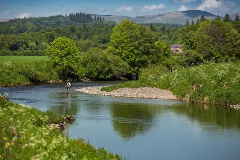 Lake at Grand Galloway castle , G284 (photo 14)