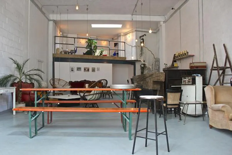 Quirky Homerton cafe, R784 (photo 5)