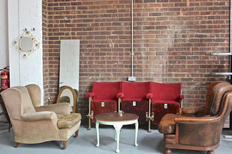 Exposed brick at Quirky Homerton cafe, R784 (photo 9)