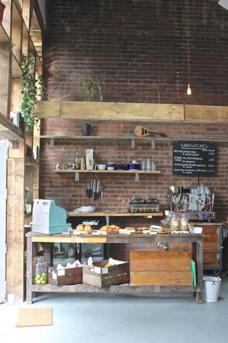 Quirky Homerton cafe, R784 (photo 14)