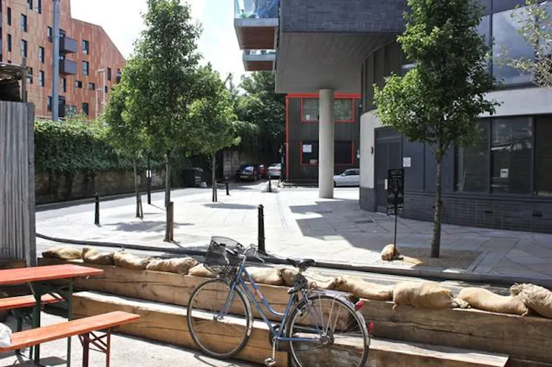 Quirky Homerton cafe, R784 (photo 26)