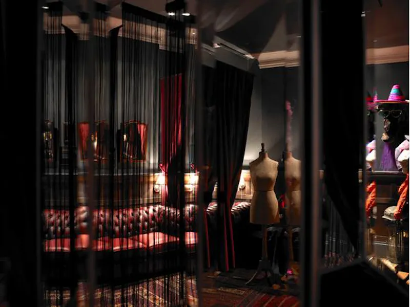 Shoreditch gentlemen's club, R785 (photo 14)