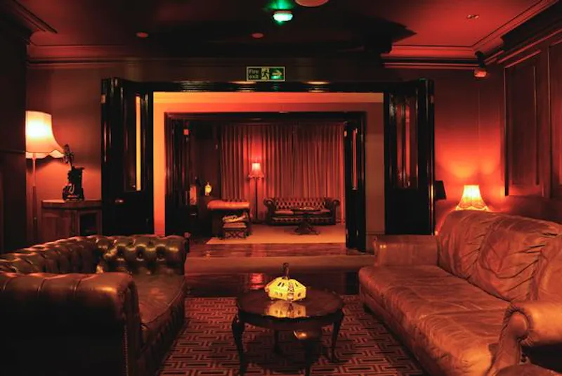 Shoreditch gentlemen's club, R785 (photo 19)