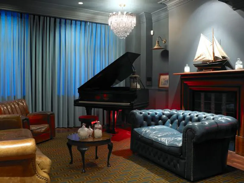 Shoreditch gentlemen's club, R785 (photo 26)