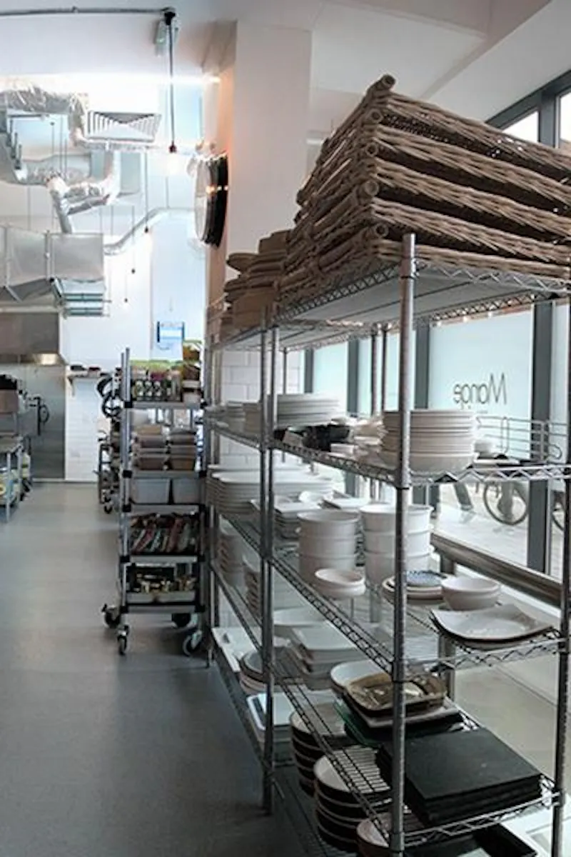 Bright studio kitchen in Old Street, Q91 (photo 4)
