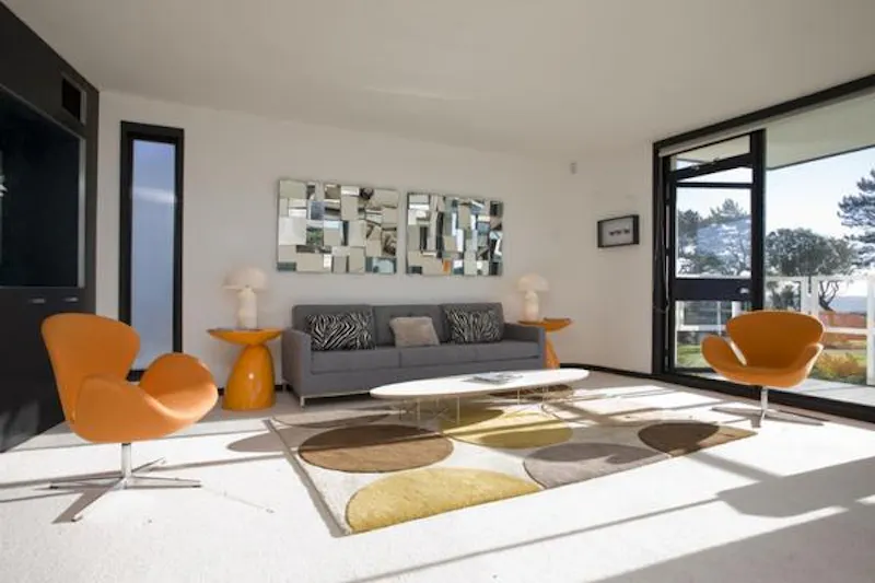 Retro Modernist house in Preston, K392 (photo 3)