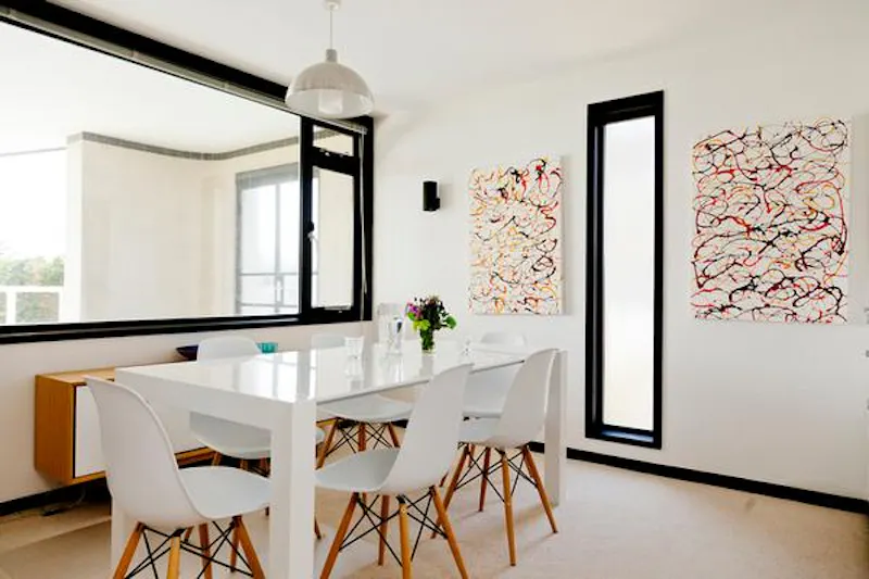 Dining room at Retro Modernist house in Preston, K392 (photo 9)