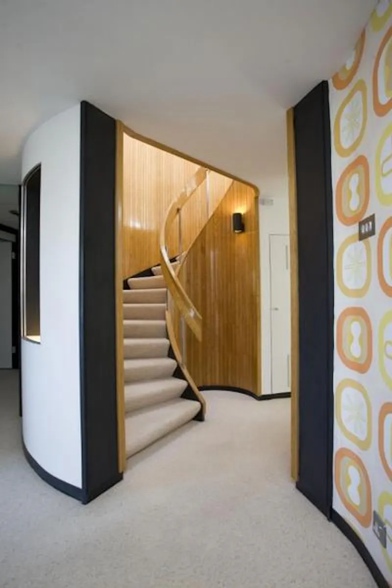 Panelling at Retro Modernist house in Preston, K392 (photo 13)