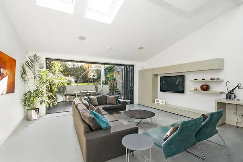 French doors at Stylish Wandsworth family house, B1640 (photo 9)