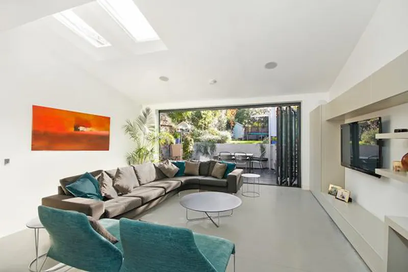 Stylish Wandsworth family house, B1640 (photo 10)