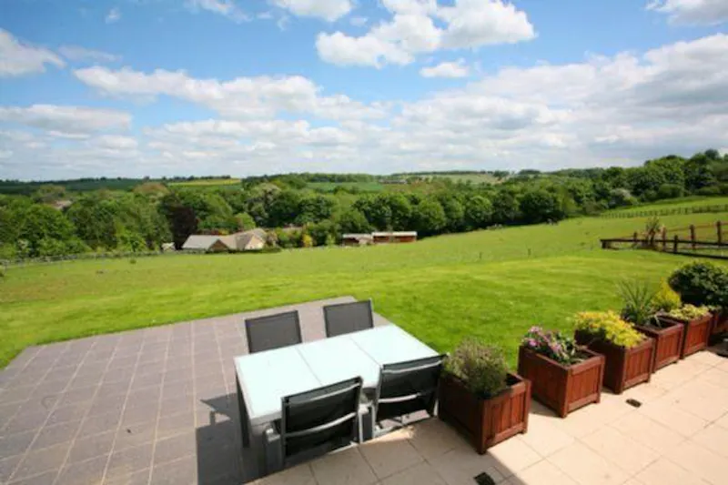 Film location D2184 in Hertfordshire (photo 11)