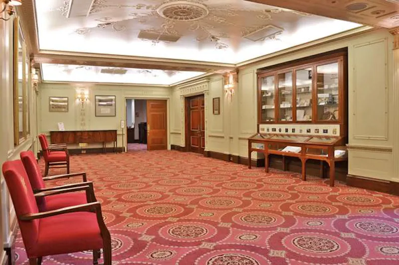 Neo-classical City ballroom, Q79 (photo 7)