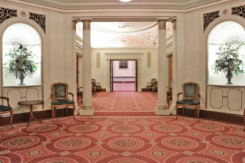 Neo-classical City ballroom, Q79 (photo 9)