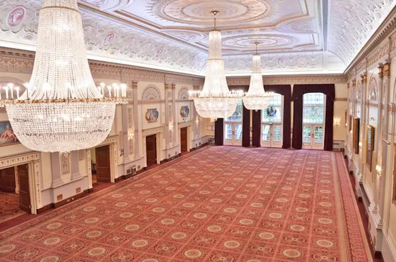 Ballroom at Neo-classical City ballroom, Q79 (photo 14)
