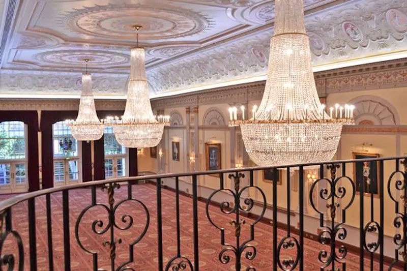 Neo-classical City ballroom, Q79 (photo 16)