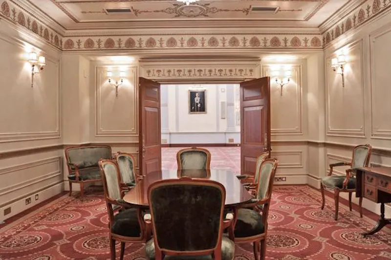 Neo-classical City ballroom, Q79 (photo 30)