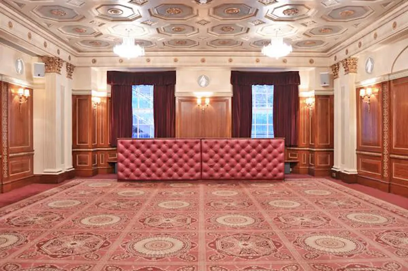 Neo-classical City ballroom, Q79 (photo 36)