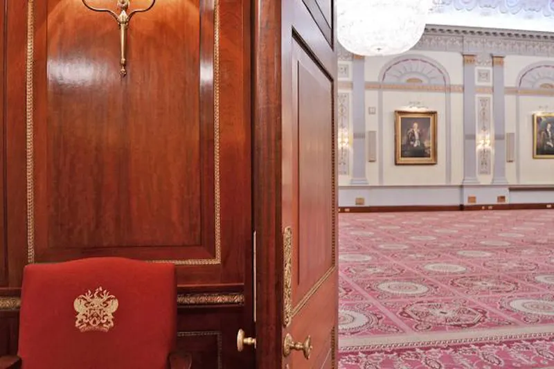 Neo-classical City ballroom, Q79 (photo 40)