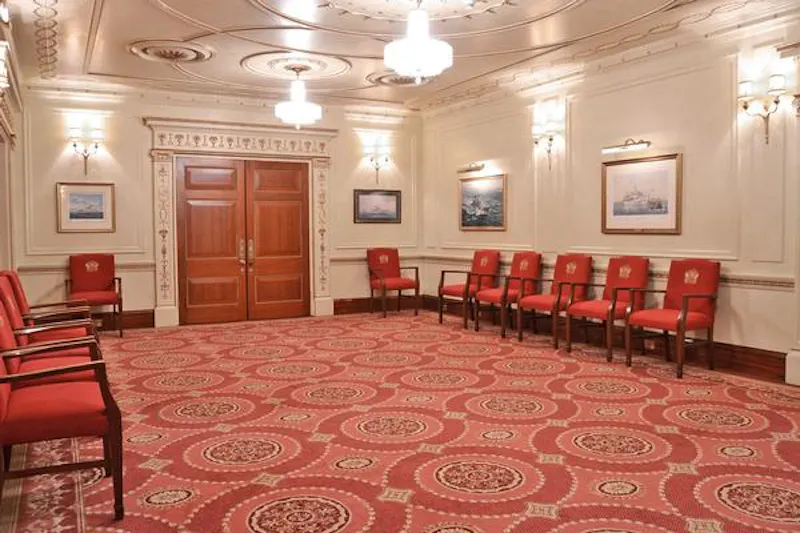 Neo-classical City ballroom, Q79 (photo 41)