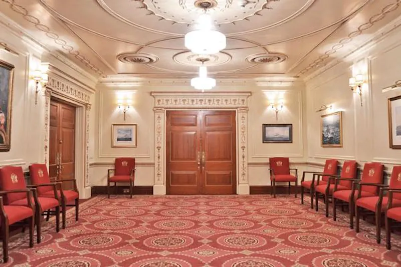 Neo-classical City ballroom, Q79 (photo 42)
