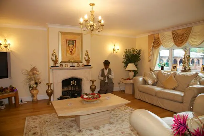 Spacious Winchester fun palace, D2187 (photo 7)
