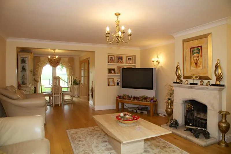 Spacious Winchester fun palace, D2187 (photo 8)