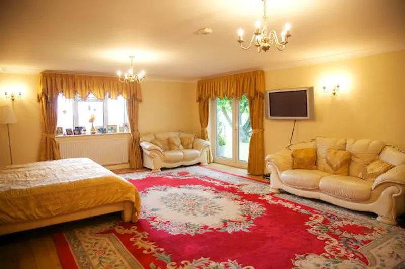 Spacious Winchester fun palace, D2187 (photo 11)