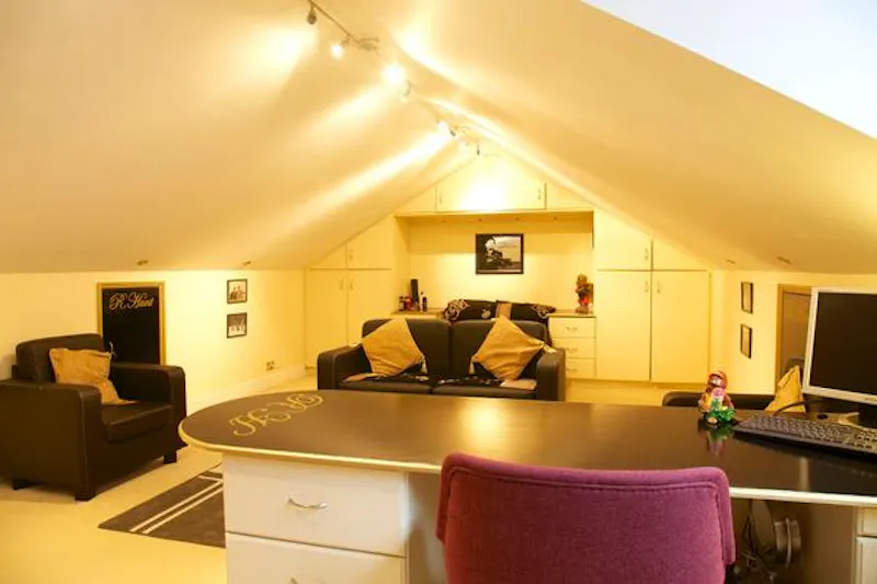 Spacious Winchester fun palace, D2187 (photo 14)