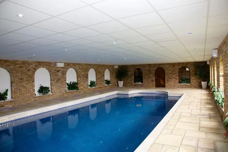 Spacious Winchester fun palace, D2187 (photo 32)