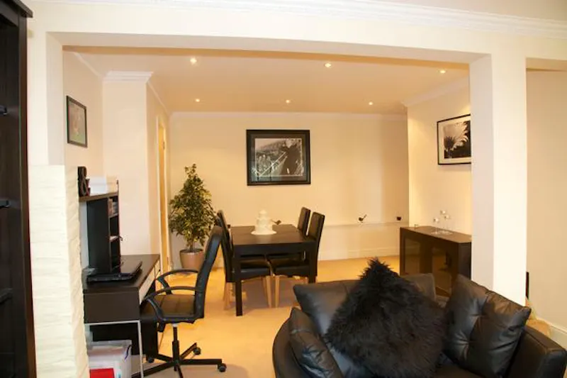 Spacious Winchester fun palace, D2187 (photo 61)