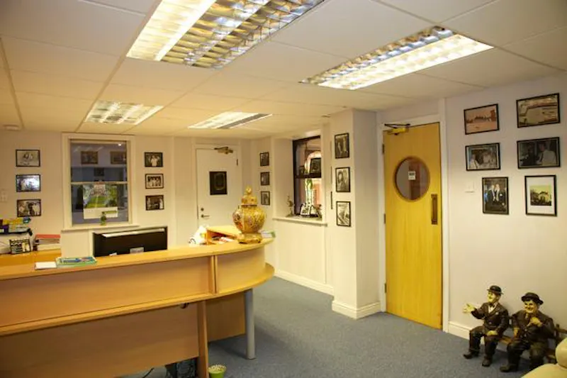 Spacious Winchester fun palace, D2187 (photo 67)