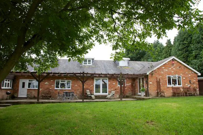 Spacious Winchester fun palace, D2187 (photo 87)