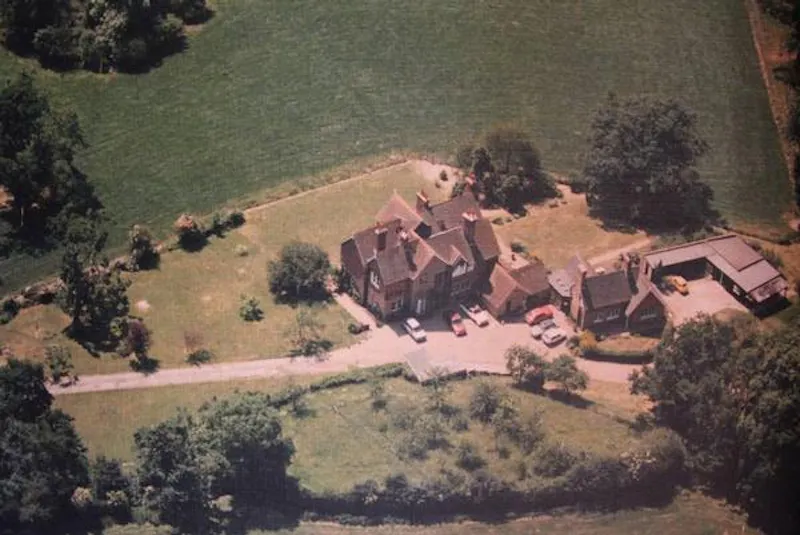 Characterful house in Markbeech, B1643 (photo 30)