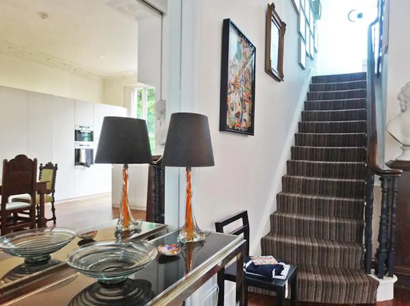 Staircase at Colourful Notting Hill Villa, E402 (photo 2)