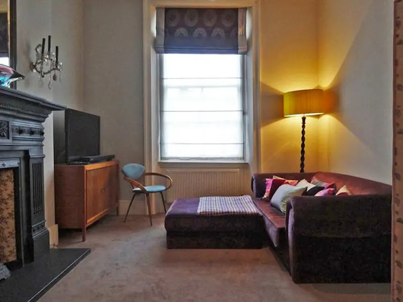 Living Room at Colourful Notting Hill Villa, E402 (photo 21)