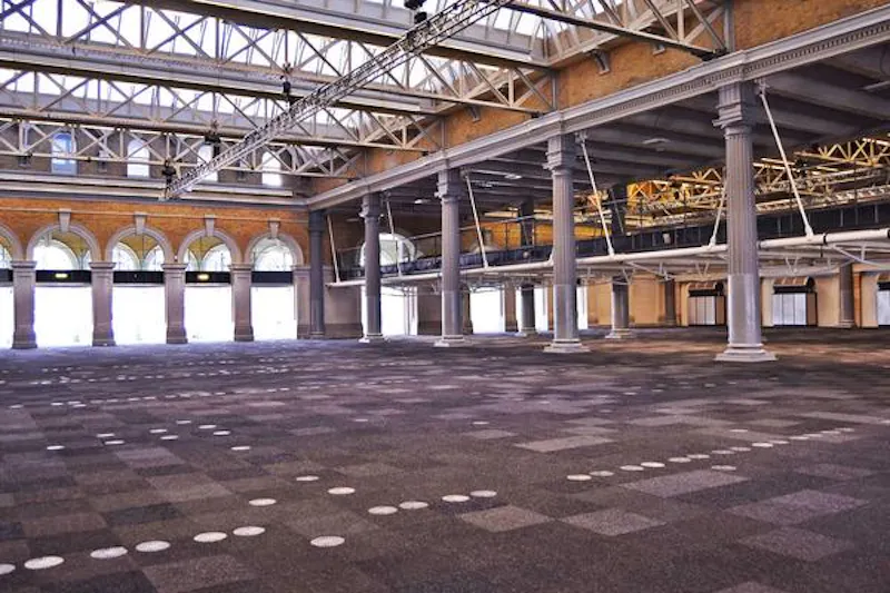 Beams at Huge events space in Monument, N283 (photo 4)