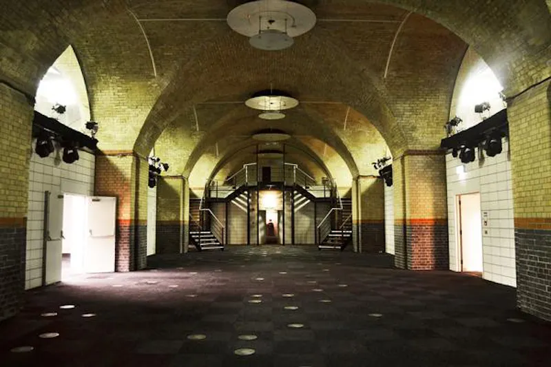 Ballroom at Huge events space in Monument, N283 (photo 29)