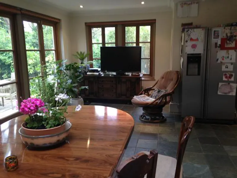 Dining room at Cricklewood house, B1645 (photo 6)