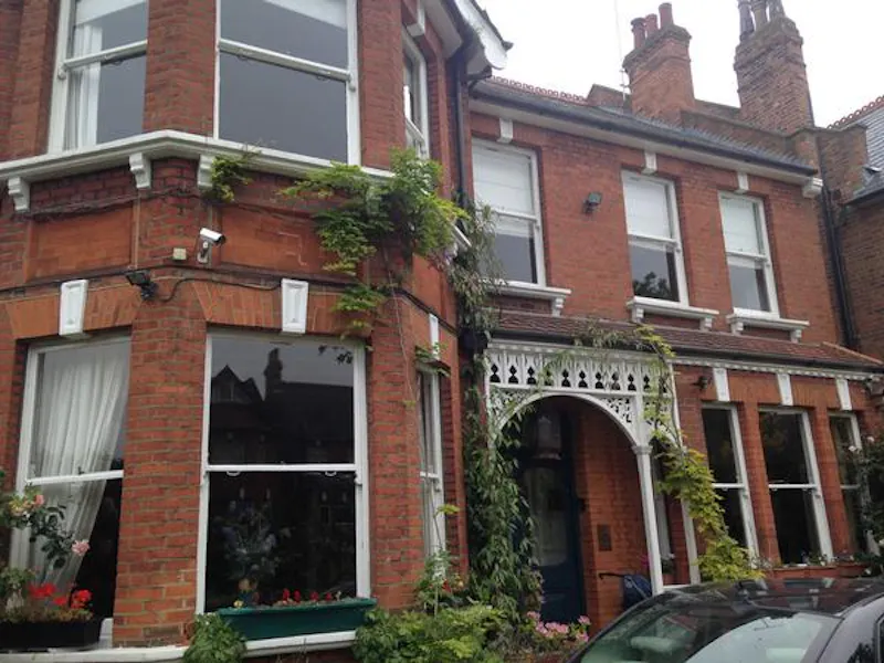 Cricklewood house, B1645 (photo 32)