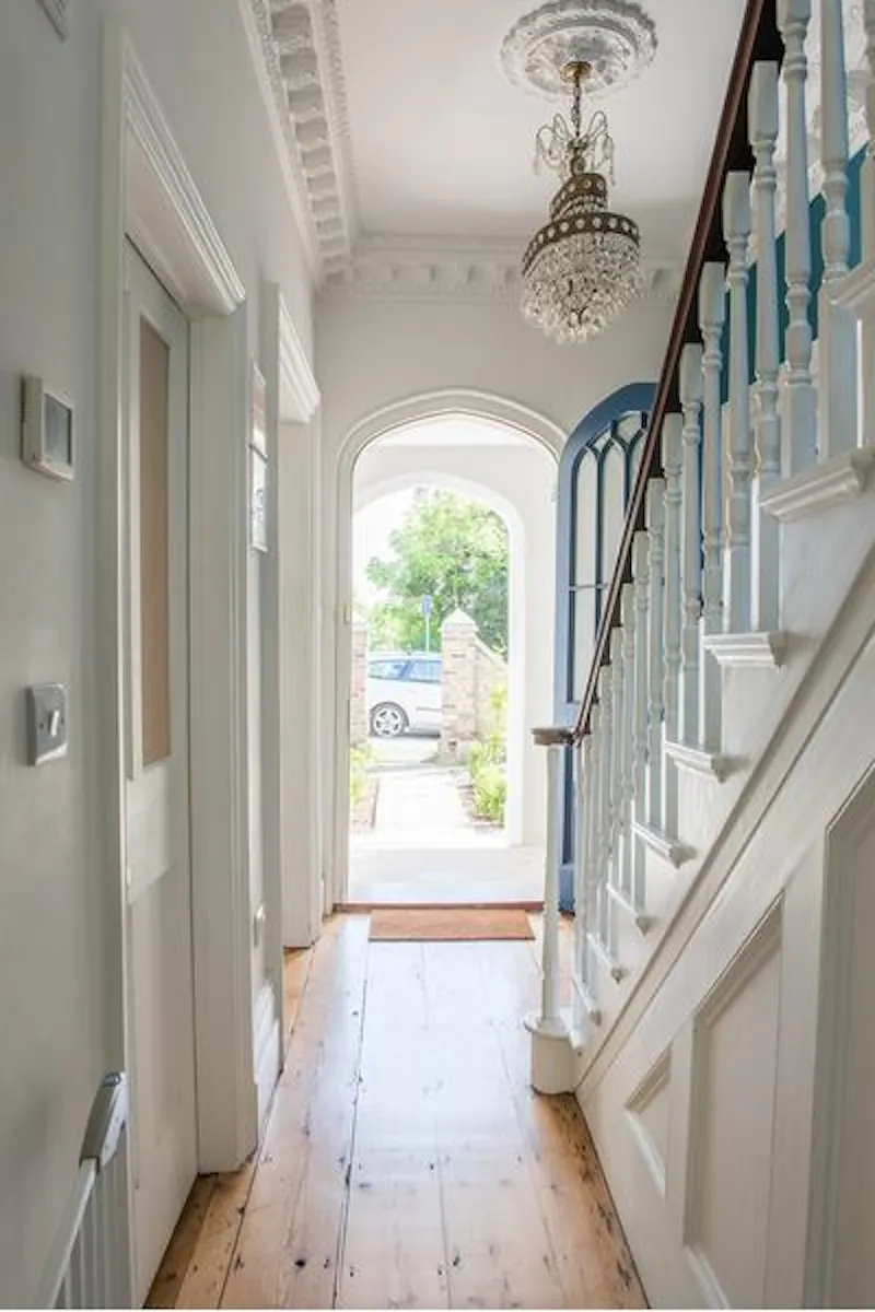 Entrance hall at Stunning Sydenham house, B1646 (photo 61)