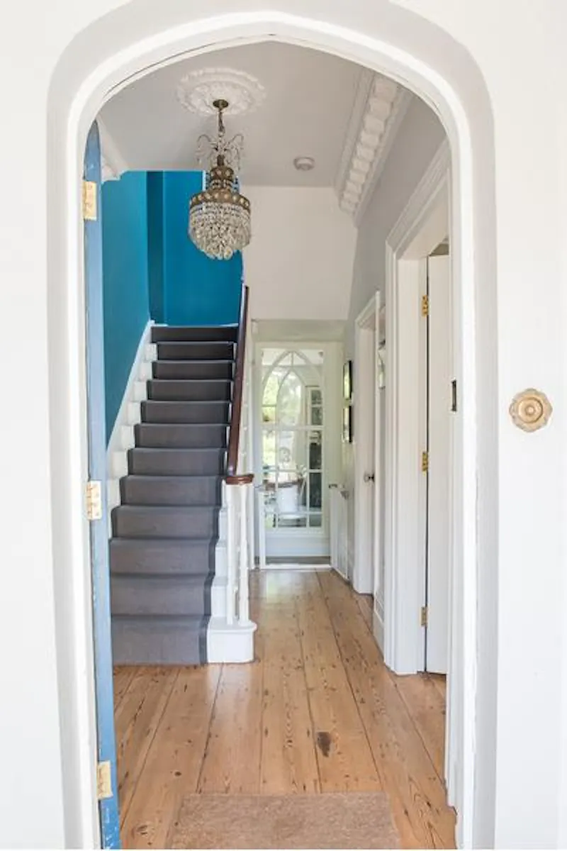 Staircase at Stunning Sydenham house, B1646 (photo 4)