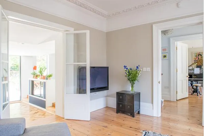Through drawing room at Stunning Sydenham house, B1646 (photo 9)