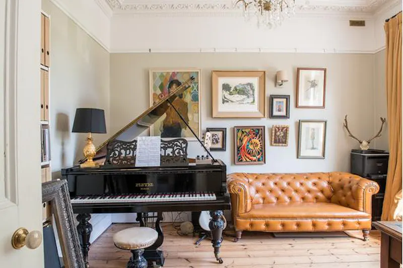 Stunning Sydenham house, B1646 (photo 11)