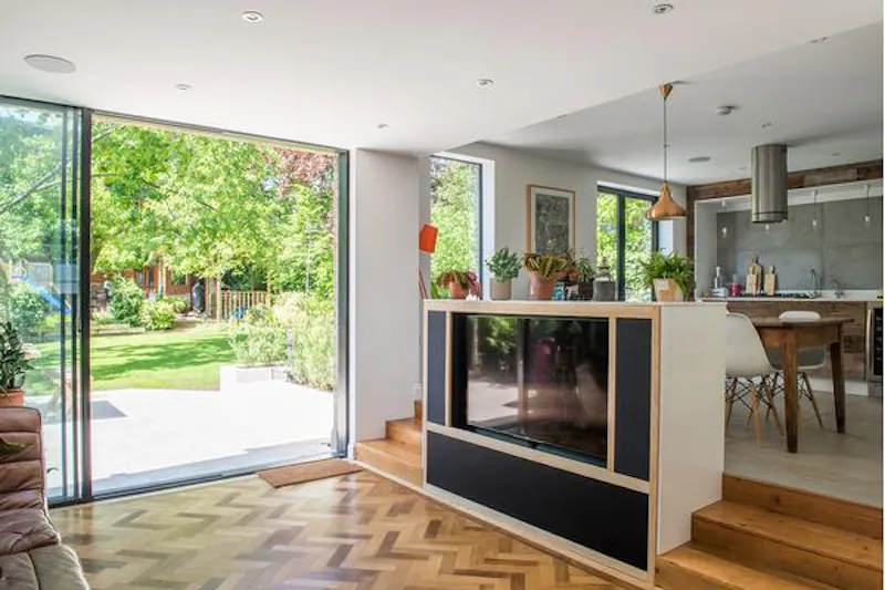 Stunning Sydenham house, B1646 (photo 24)